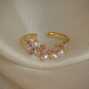 Miss Flutteress Pearl Ring