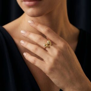 Bows are beautiful ! Ring