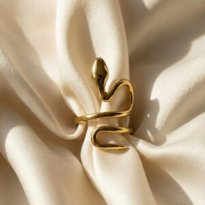 Golden Hiss Ring