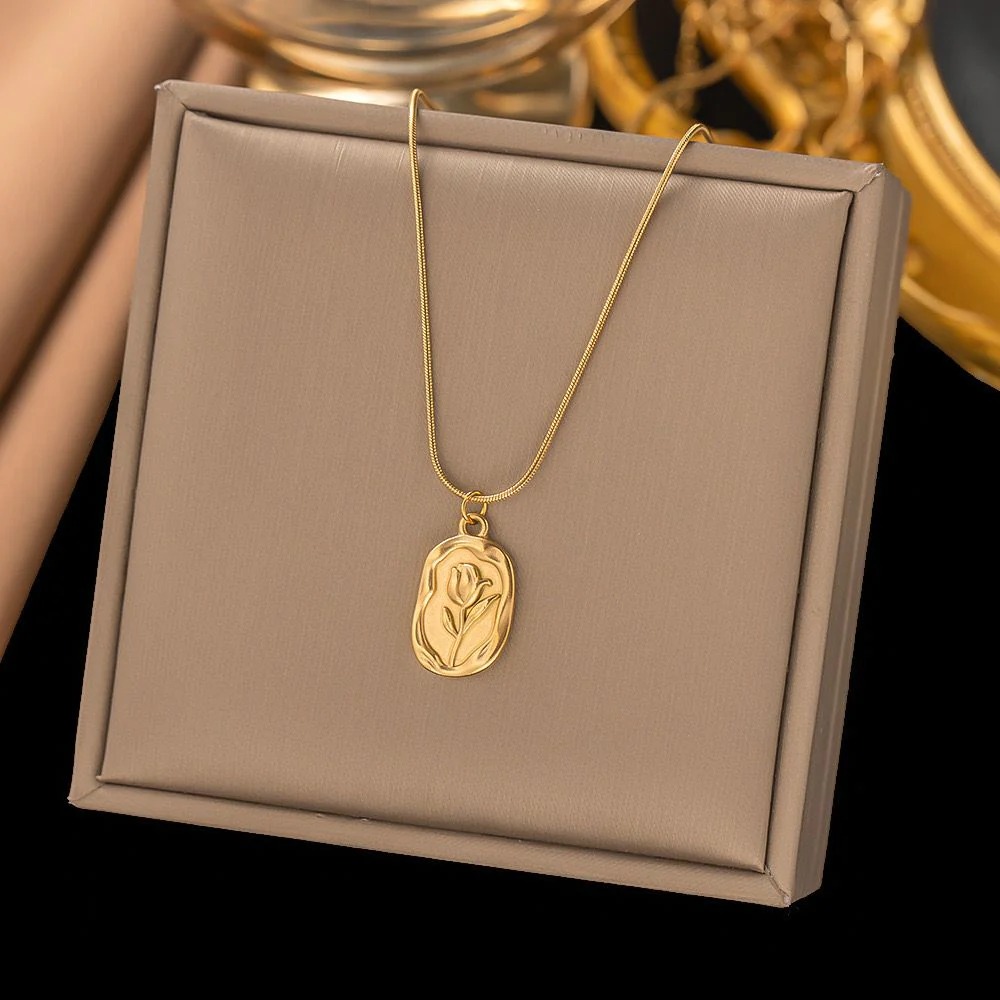 Golden Eden Necklace - Image 4