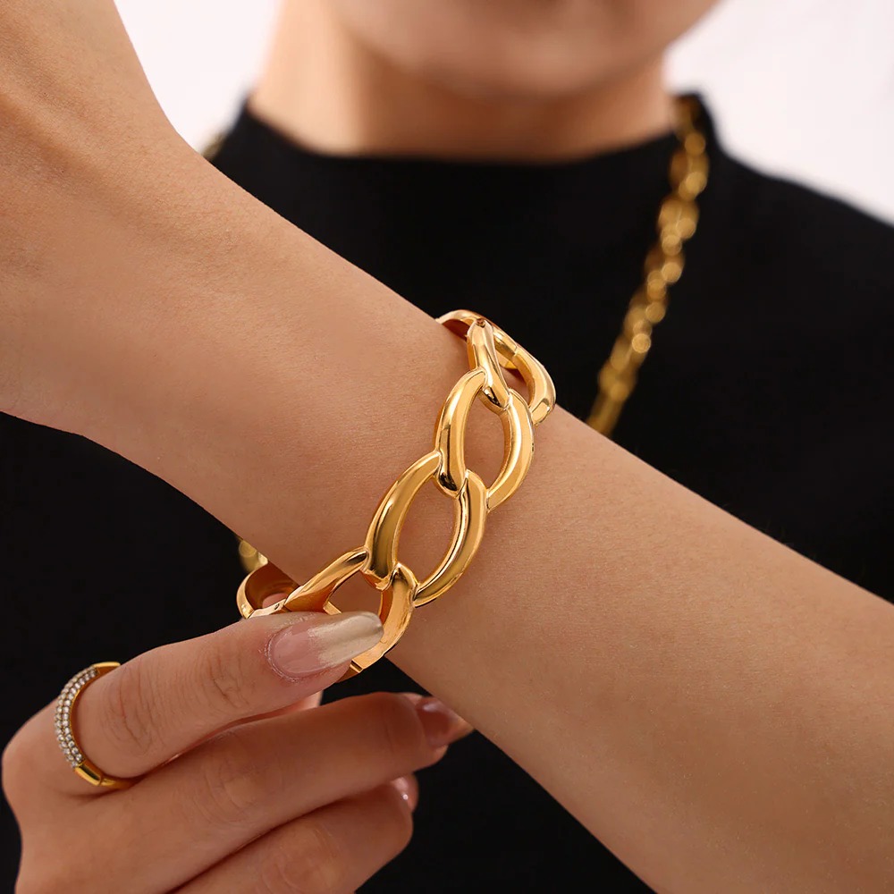 Golden Bond Bracelet - Image 3