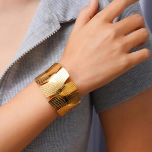 Lucid Leaf Cutout Cuff Bracelet