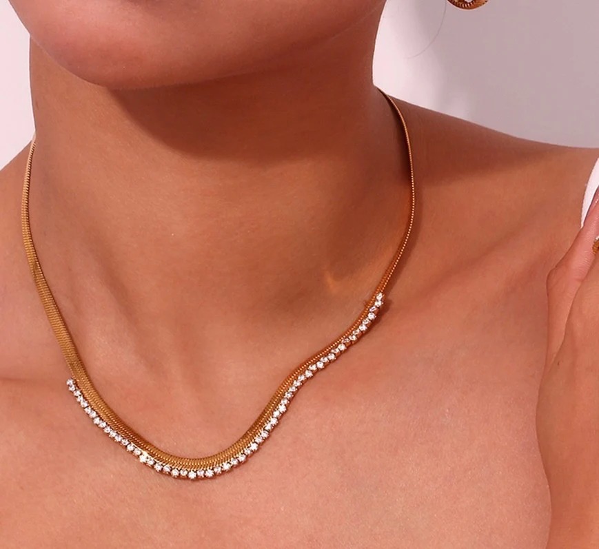 Bejewelled Goddess Necklace - Image 3