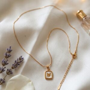 Fluttery Enchant Necklace