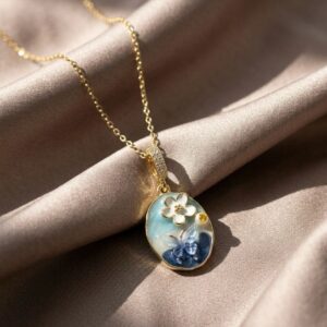 Hazel Flutter Vintage Necklace