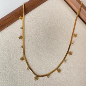 Glowing Diva Floral Necklace