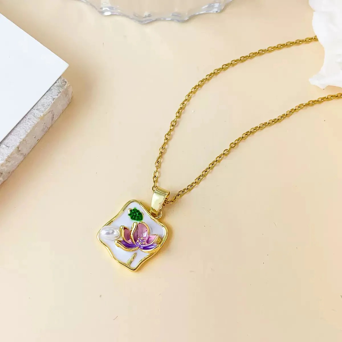 Ivory Willow Vintage Necklace - Image 2