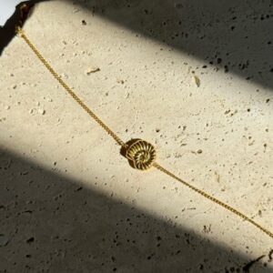 Shellée Gold Bracelet