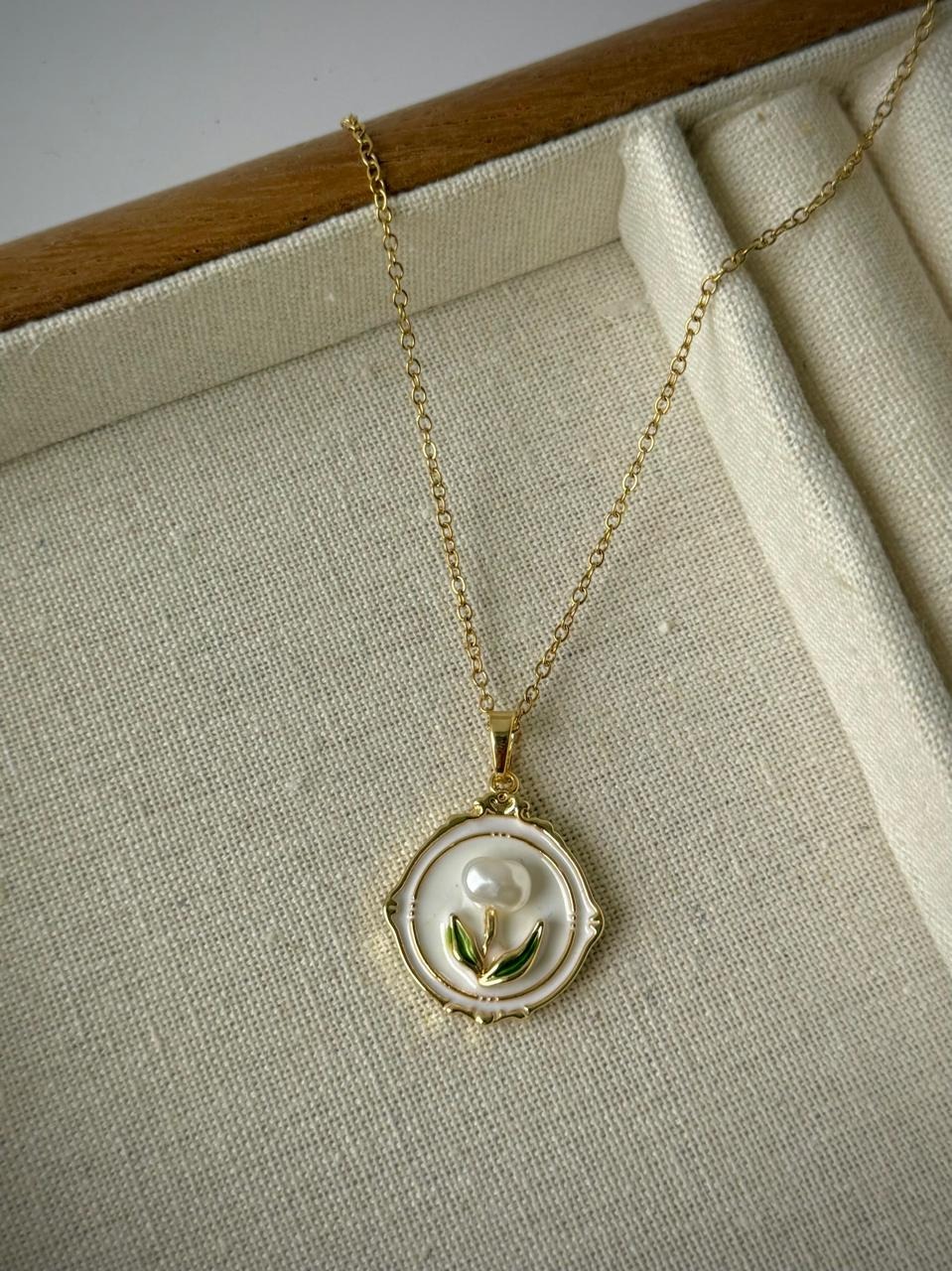 Victorian Meadow Vintage Necklace