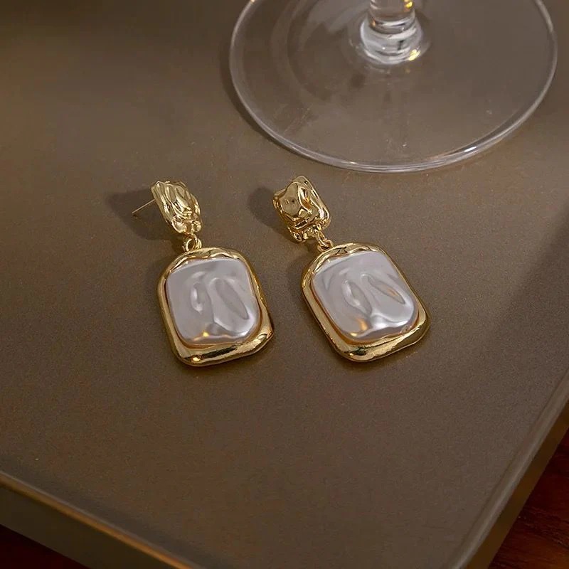 Old Money Aesthetic Earrings - Image 4