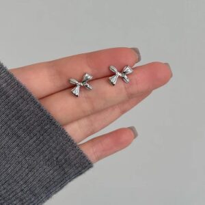 Petite Pretty Bow Earrings