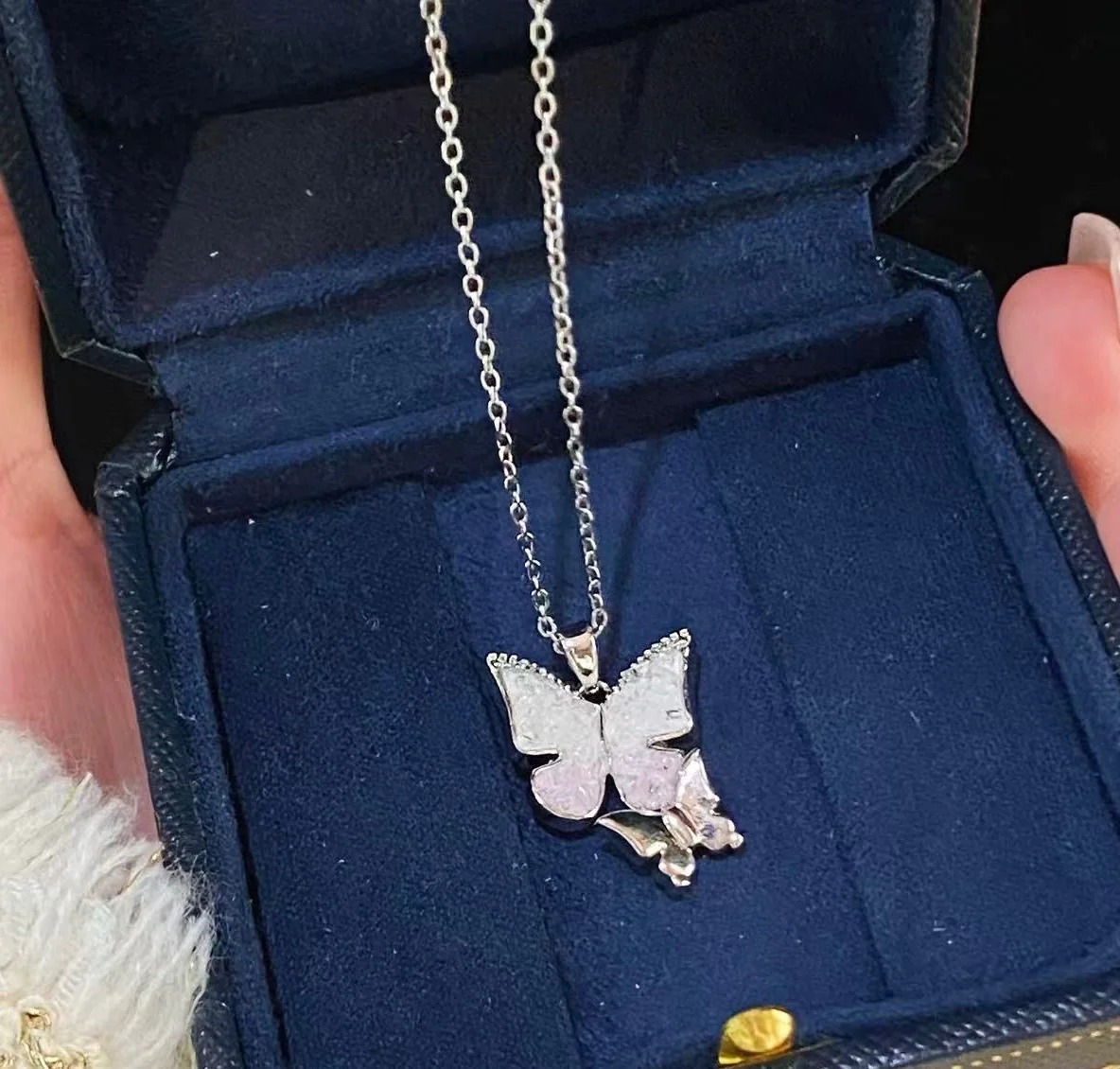 Snow White Flutter Necklace - Image 2