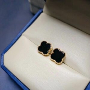 She’s confident! Clover Earrings