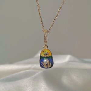 Feather whispers Necklace