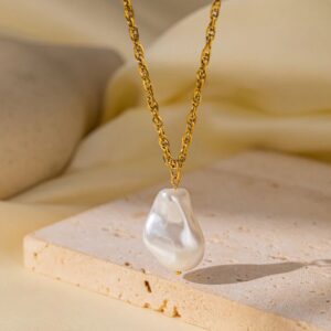 Chunky Pearl Statement Necklace