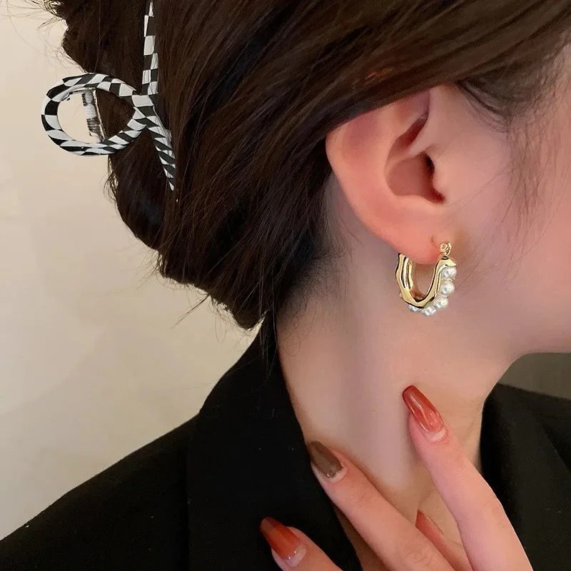 Amelia Pearl Hoop Earrings - Image 2