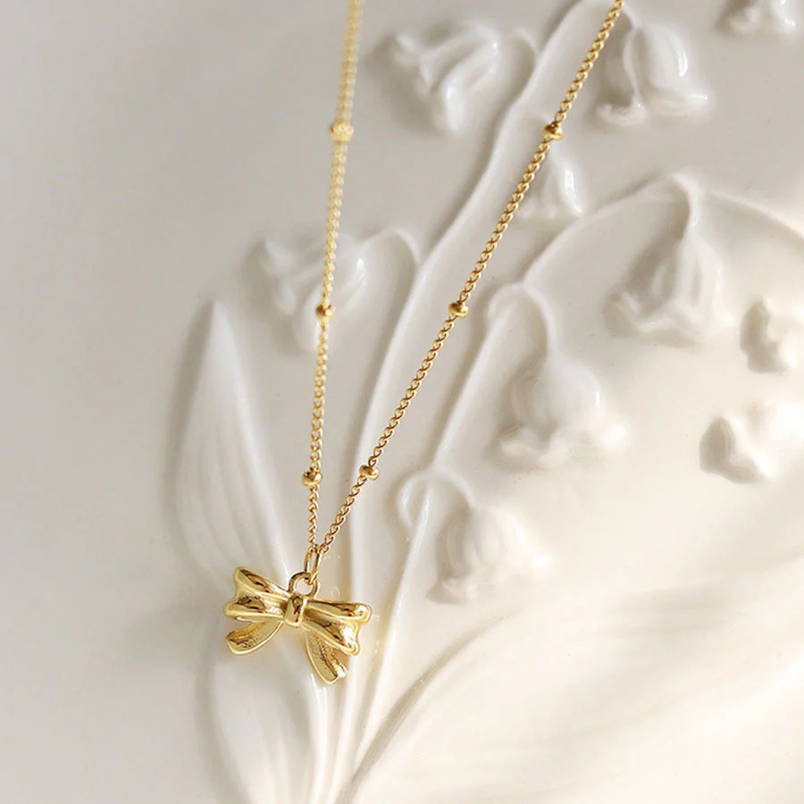 Clean Girl Era Bow Necklace - Image 4