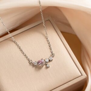 Lover’s Gaze Pink Necklace
