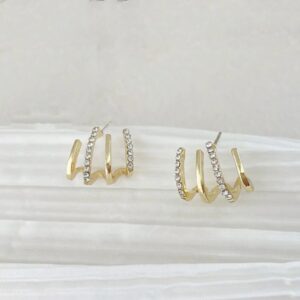 KOREAN CLASSY EARRINGS - golden