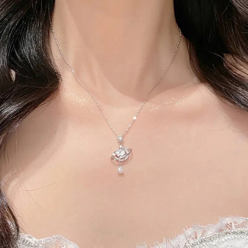 Saturn lite Necklace- silver - Image 2