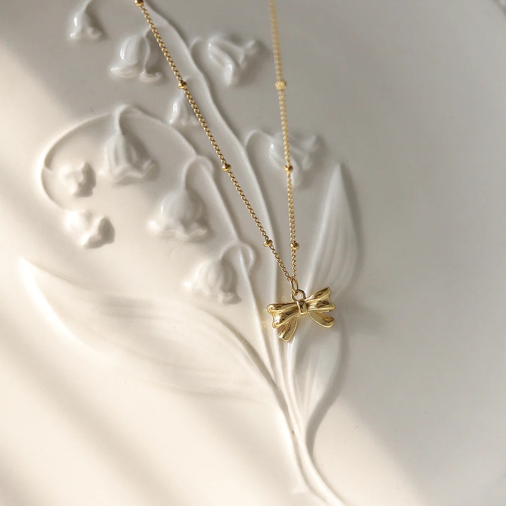 Clean Girl Era Bow Necklace - Image 2