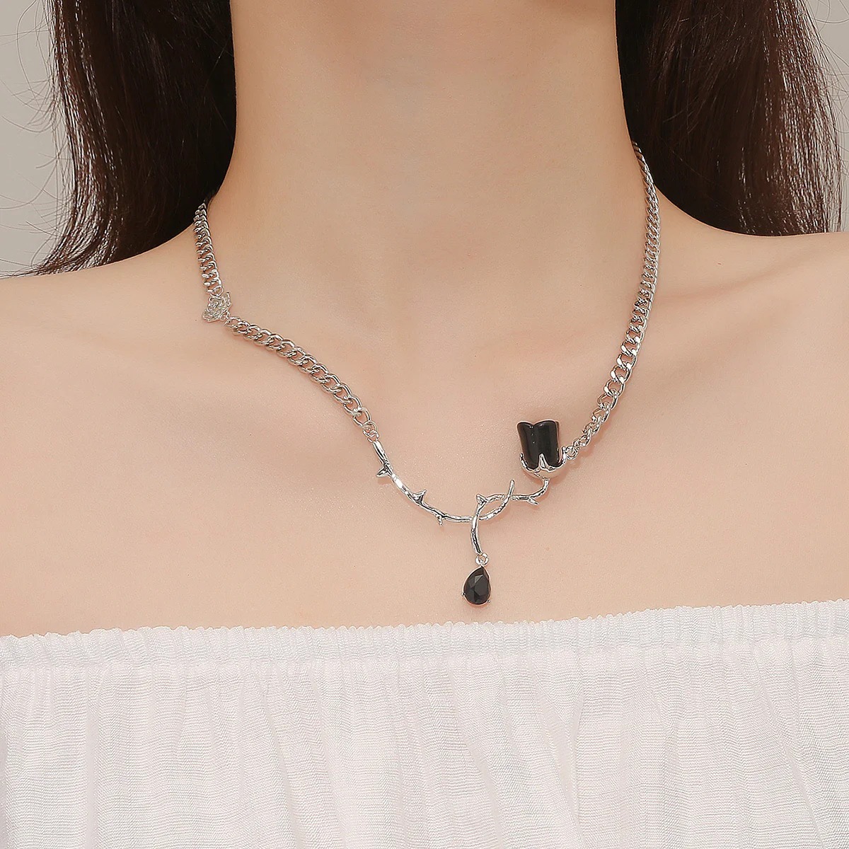 Rose of the Twilight Necklace - Image 3
