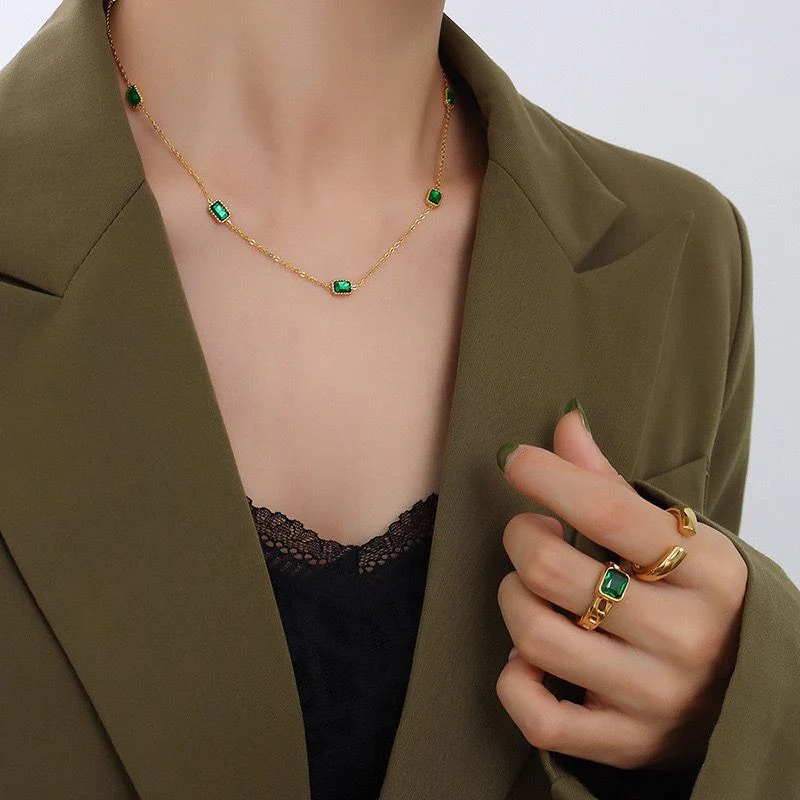 Royal Green Stone Necklace - Image 6