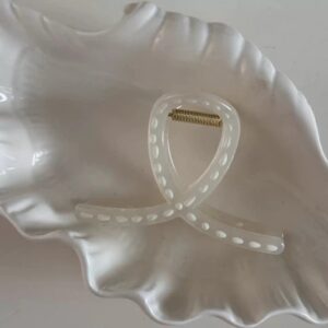 Snowdrop Twisted Claw Clip
